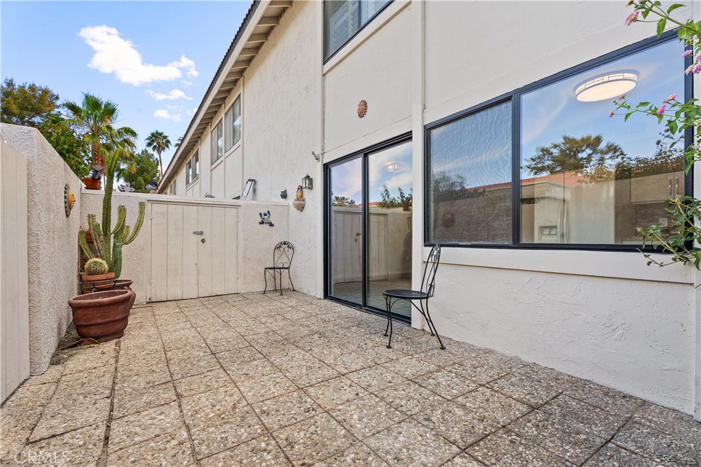 2010 Lawrence Crossley Road Palm Springs, CA 92264 - Photo 28 of 35