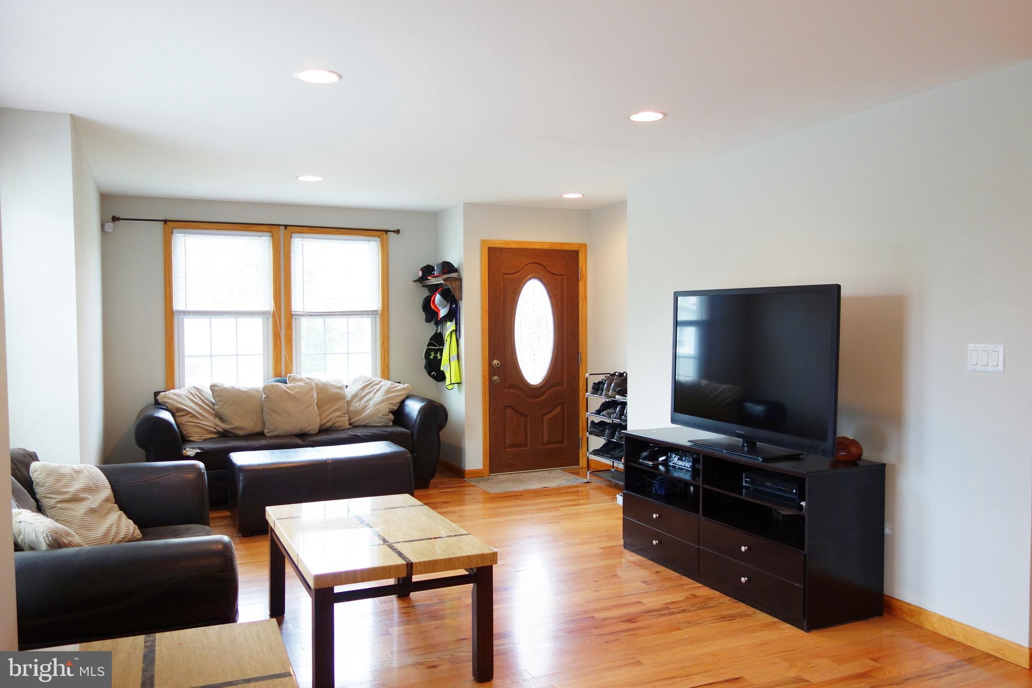 7507 Riddle Avenue Baltimore, MD 21224 - Photo 6 of 20 Gallery Image 6