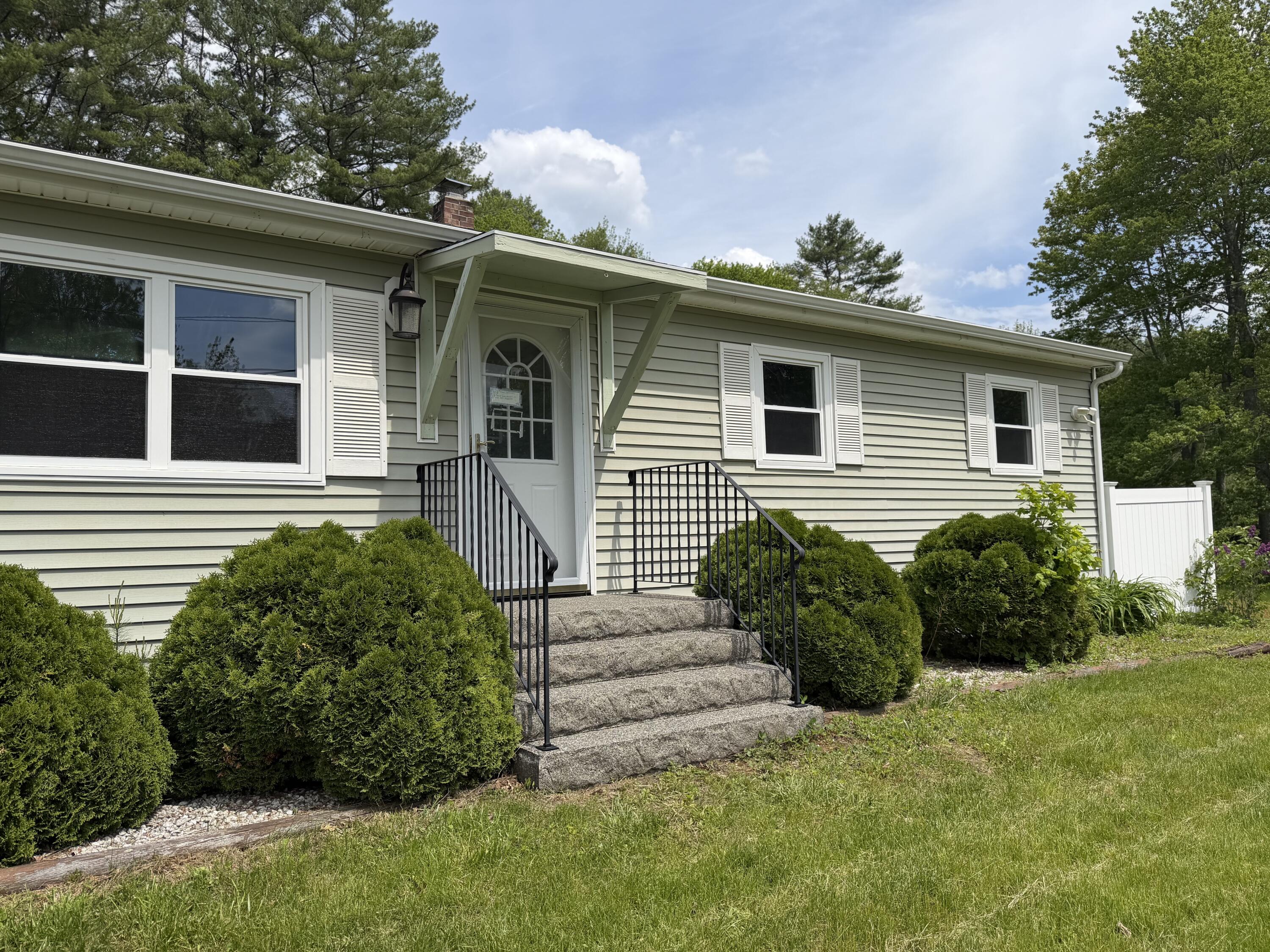 231 River Road Topsham, ME 04086 - Photo 3 of 50 IMG_9238