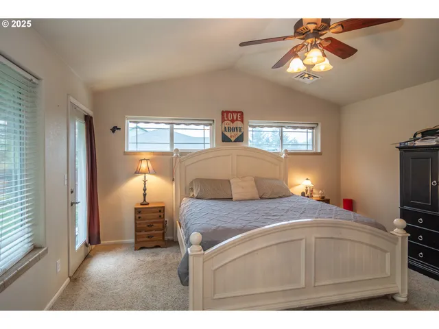 $579,000 | 1540 Northwest Avery Street, Roseburg, OR 97471