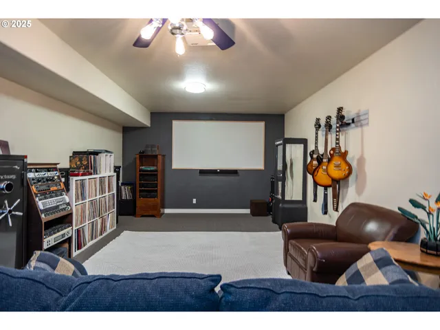 $579,000 | 1540 Northwest Avery Street, Roseburg, OR 97471