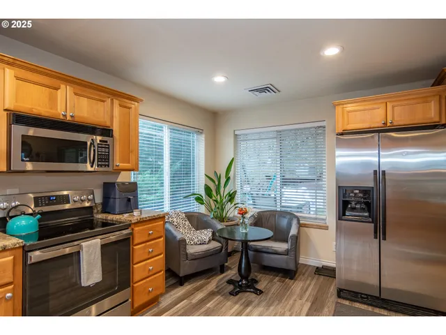 $579,000 | 1540 Northwest Avery Street, Roseburg, OR 97471