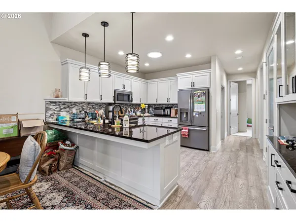 $619,999 | 2072 Lakeland Way, Eugene, OR 97408