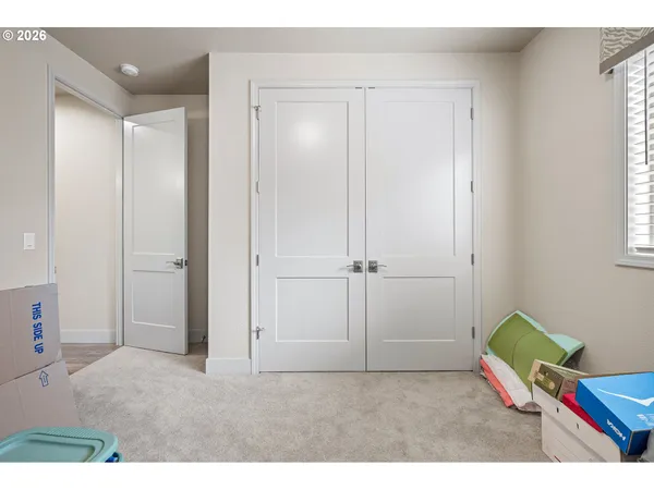 $619,999 | 2072 Lakeland Way, Eugene, OR 97408