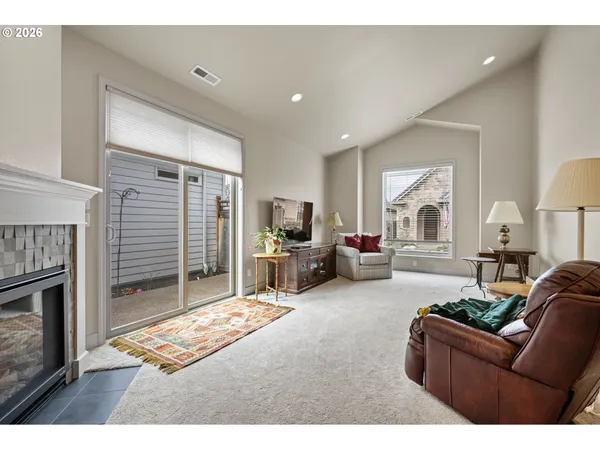$619,999 | 2072 Lakeland Way, Eugene, OR 97408