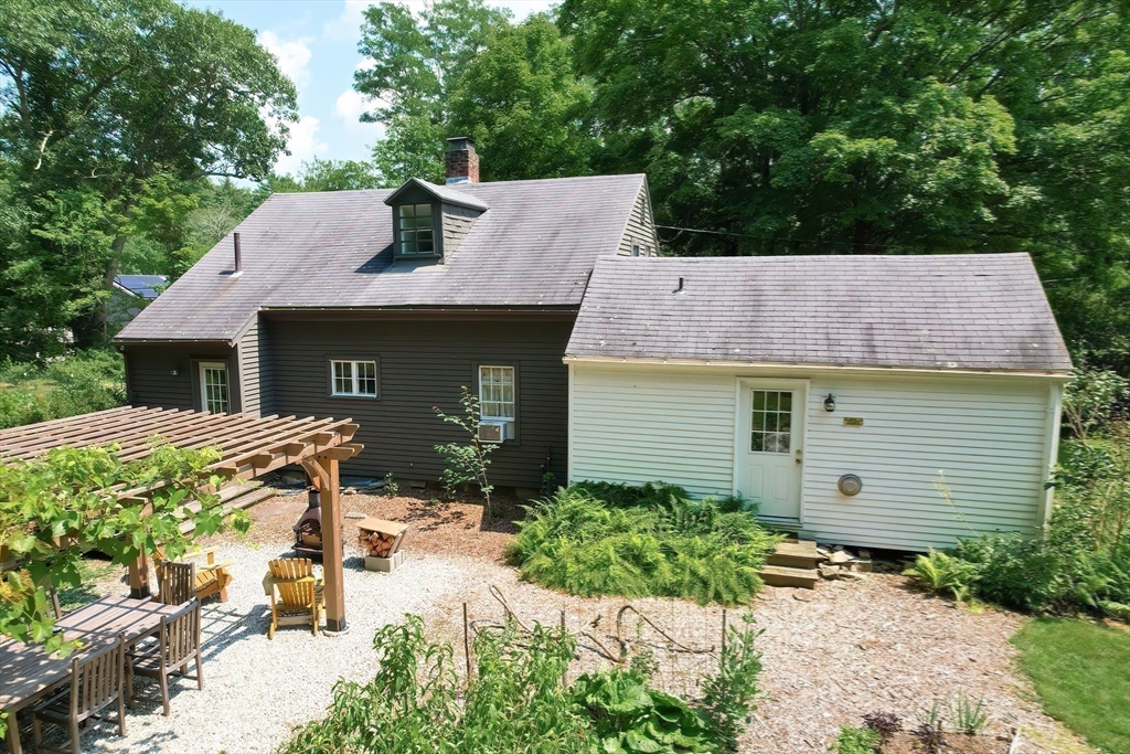 366 Breakneck Road Southbridge, MA 01550 - Photo 19 of 33 front view of a house with a yard