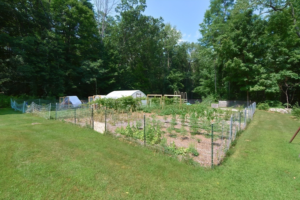 366 Breakneck Road Southbridge, MA 01550 - Photo 23 of 33