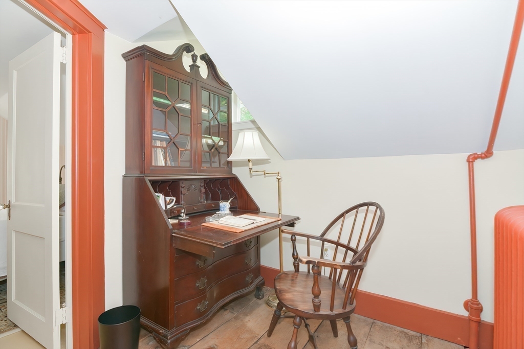 366 Breakneck Road Southbridge, MA 01550 - Photo 9 of 33 a view of a hallway with seating area
