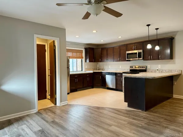 $1,750 | 93 Windermere Avenue, Unit B, Greenwood Lake, NY 10925