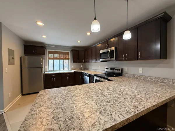 $1,750 | 93 Windermere Avenue, Unit B, Greenwood Lake, NY 10925