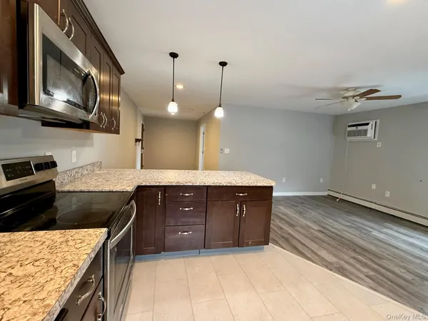 $1,750 | 93 Windermere Avenue, Unit B, Greenwood Lake, NY 10925