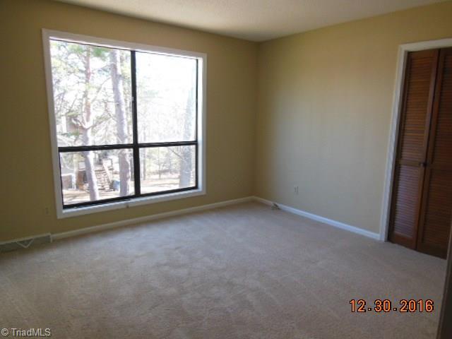 124 Applegate Road Kernersville, NC 27284 - Photo 6 of 8 Gallery Image 6