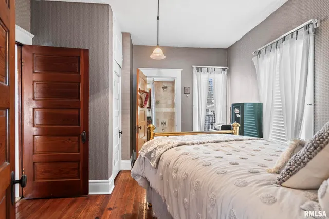 $209,000 | 110 South Blair Street, Virden, IL 62690