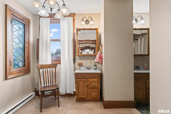 $209,000 | 110 South Blair Street, Virden, IL 62690