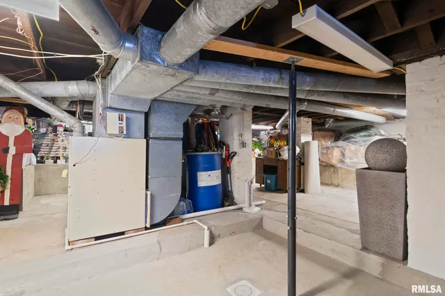 $209,000 | 110 South Blair Street, Virden, IL 62690