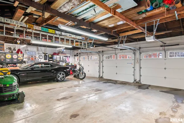 $209,000 | 110 South Blair Street, Virden, IL 62690