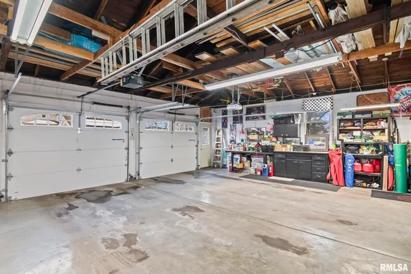 $209,000 | 110 South Blair Street, Virden, IL 62690