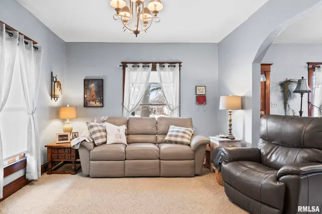 $209,000 | 110 South Blair Street, Virden, IL 62690