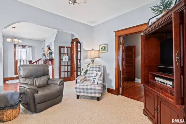 $209,000 | 110 South Blair Street, Virden, IL 62690