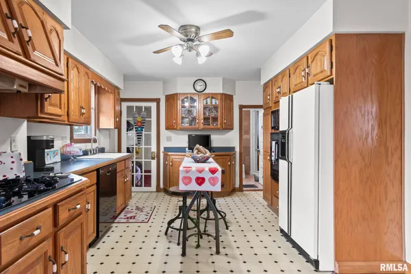 $209,000 | 110 South Blair Street, Virden, IL 62690