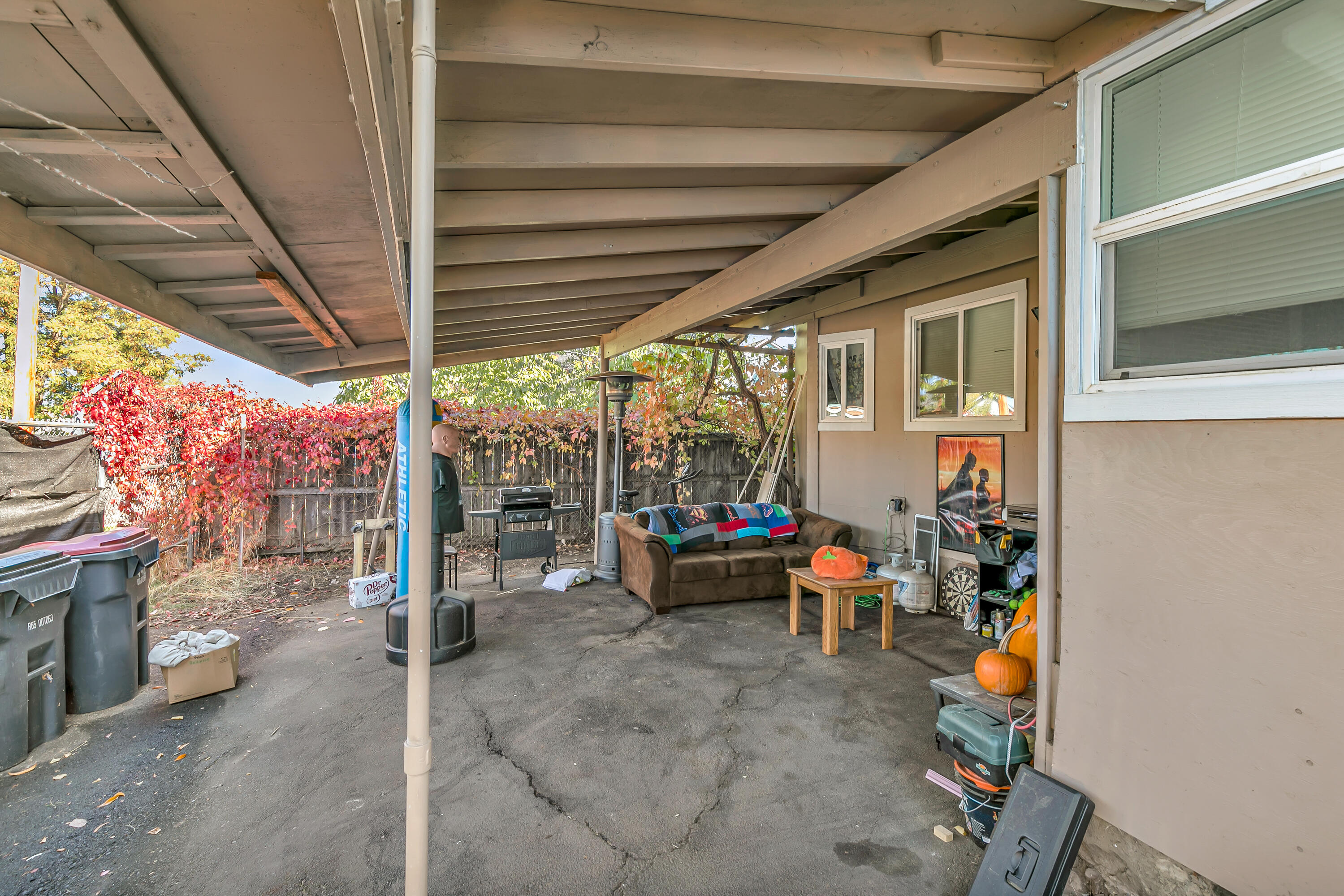 441 North Grape Street Medford, OR 97501 - Photo 28 of 30 9R9A5081