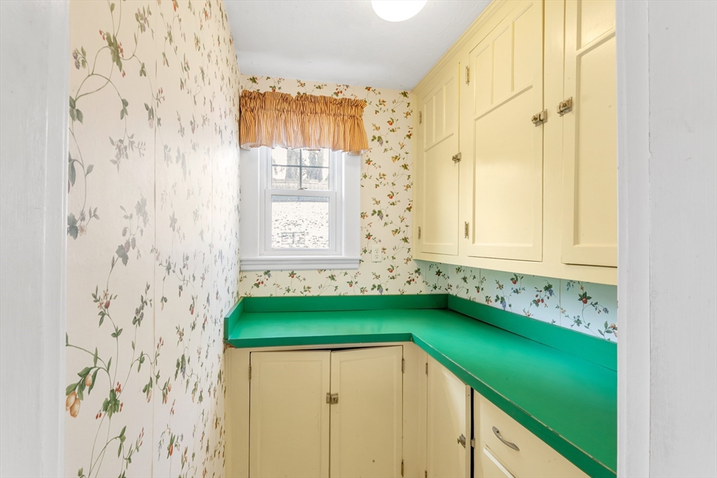 77 Undine Road Boston, MA 02135 - Photo 13 of 32