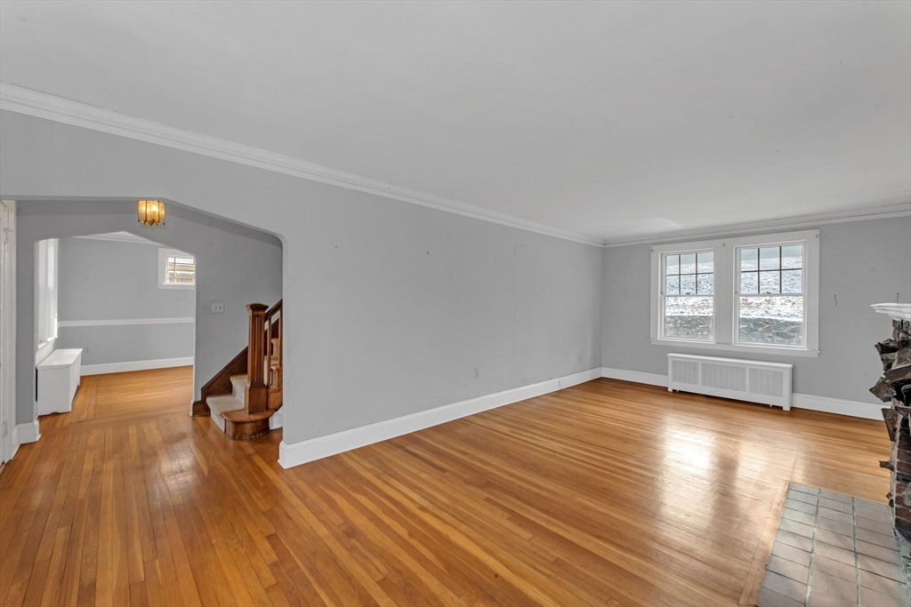 77 Undine Road Boston, MA 02135 - Photo 5 of 32