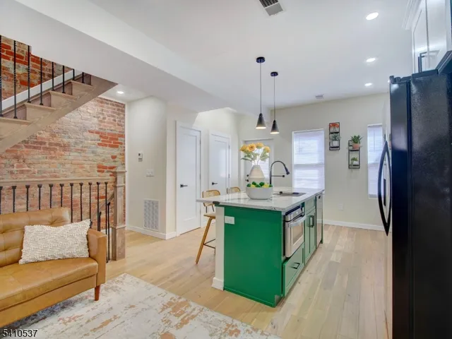 $3,800 | 16 Eagles Street, Newark, NJ 07102