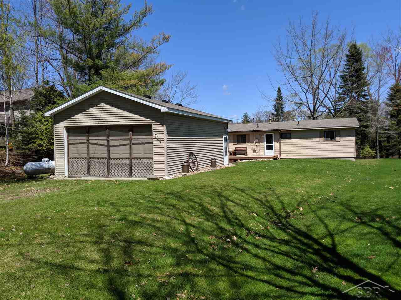 744 Rivers Terrace Gladwin, MI 48624 - Photo 19 of 34 31378441-18.JPG