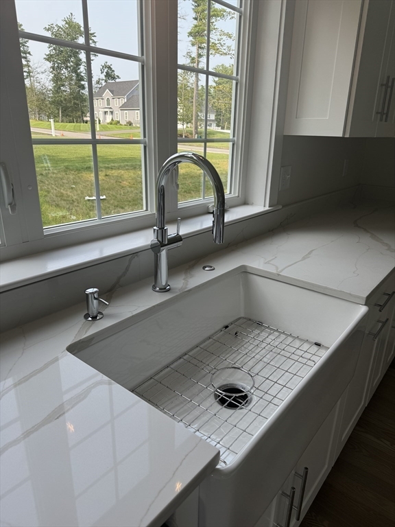 36 Meghan Circle Raynham, MA 02767 - Photo 7 of 37