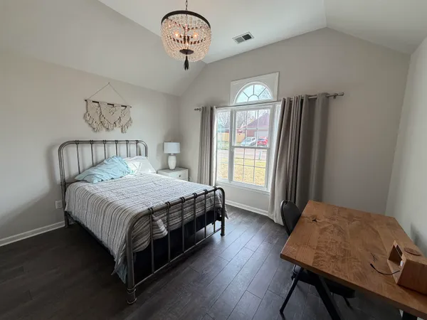 $2,000 | 1565 Dexter Run West, Memphis, TN 38016