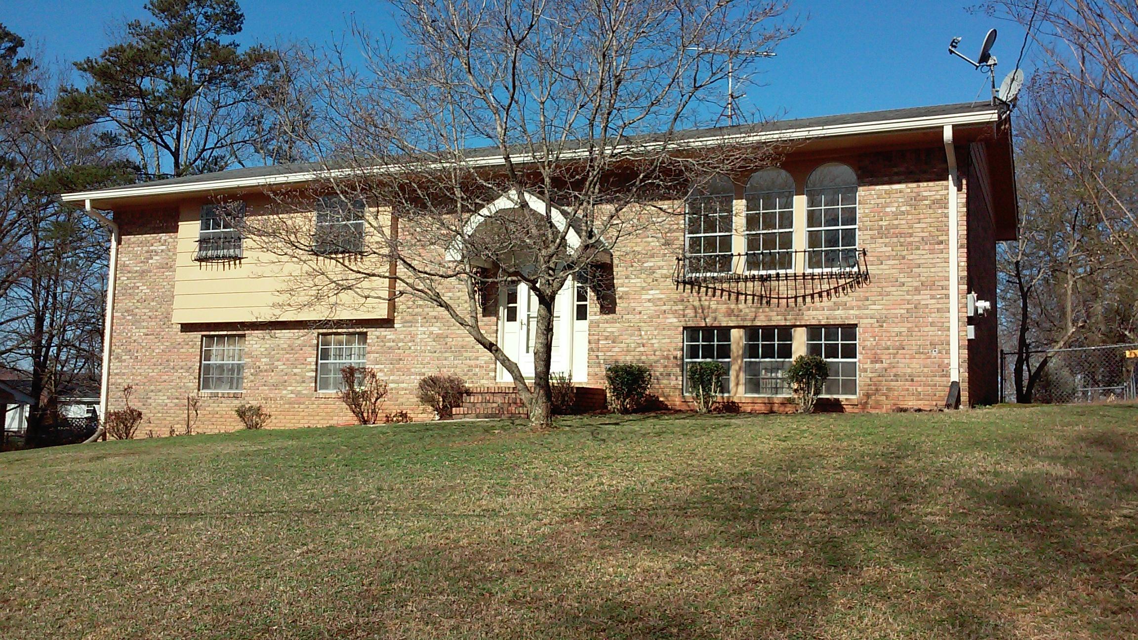 2715 St Lawrence Road, Unit 2 Chattanooga, TN 37421 - Photo 1 of 21 20150323_104801.jpg