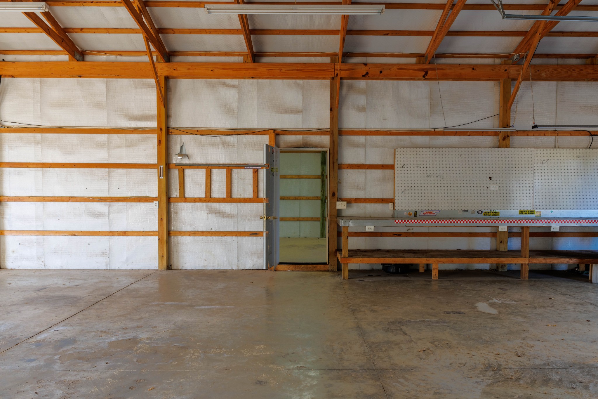 2239 Hunter Bills Road Lewisburg, TN 37091 - Photo 46 of 53 a view of room with closet