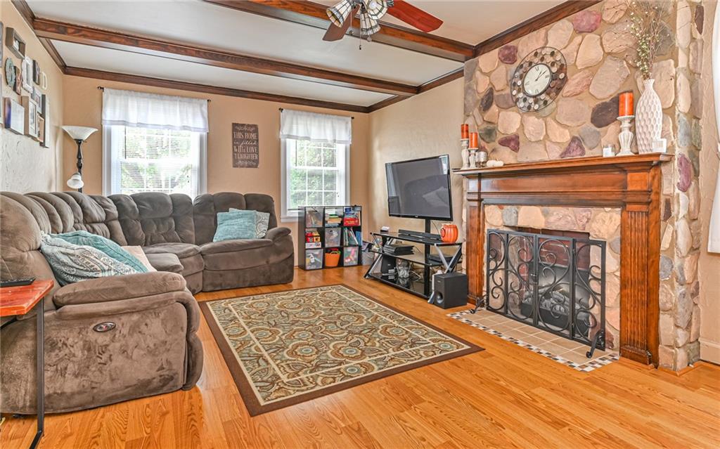 3915 Riddle Street Pittsburgh, PA 15212 - Photo 6 of 23 Gallery Image 6