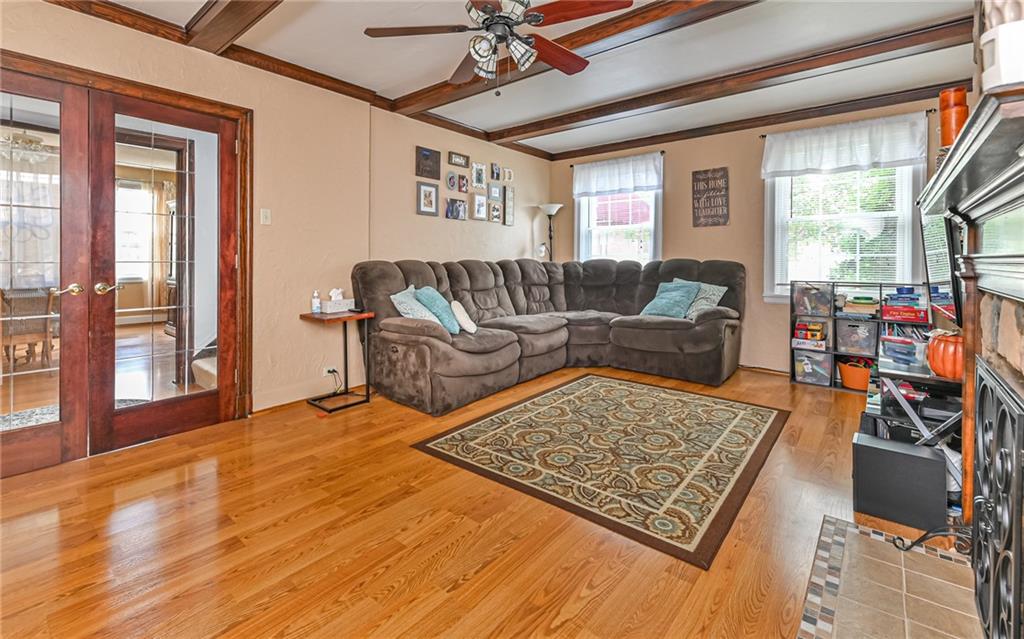 3915 Riddle Street Pittsburgh, PA 15212 - Photo 7 of 23 Gallery Image 7
