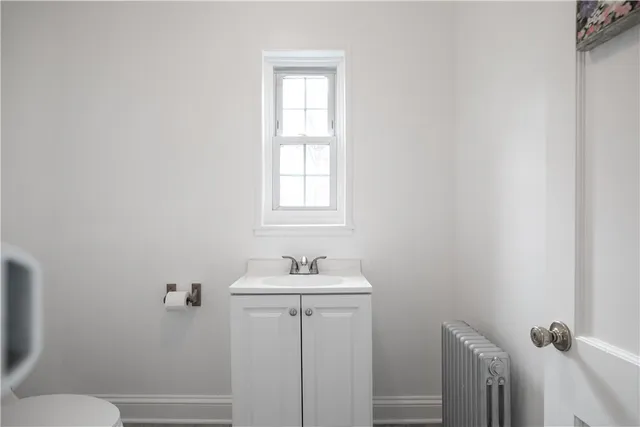 $1,650 | 546 Main Street, Warren, RI 02885