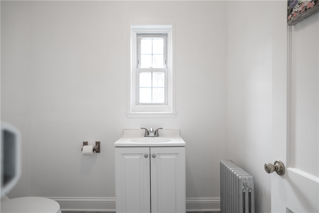 546 Main Street Warren, RI 02885 - Photo 11 of 21