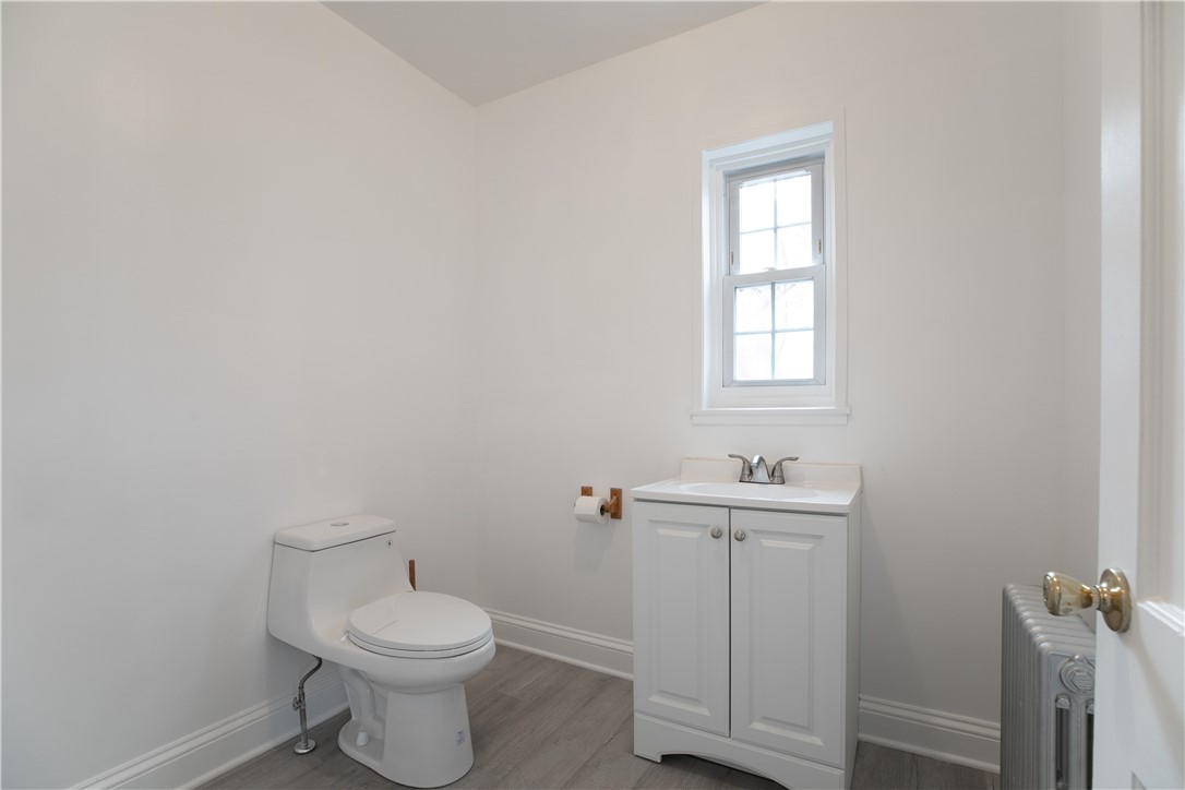 546 Main Street Warren, RI 02885 - Photo 12 of 21