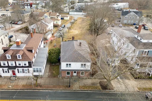 $1,650 | 546 Main Street, Warren, RI 02885