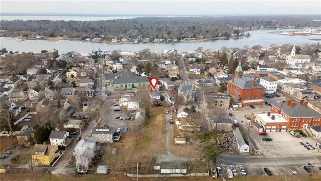 $1,650 | 546 Main Street, Warren, RI 02885
