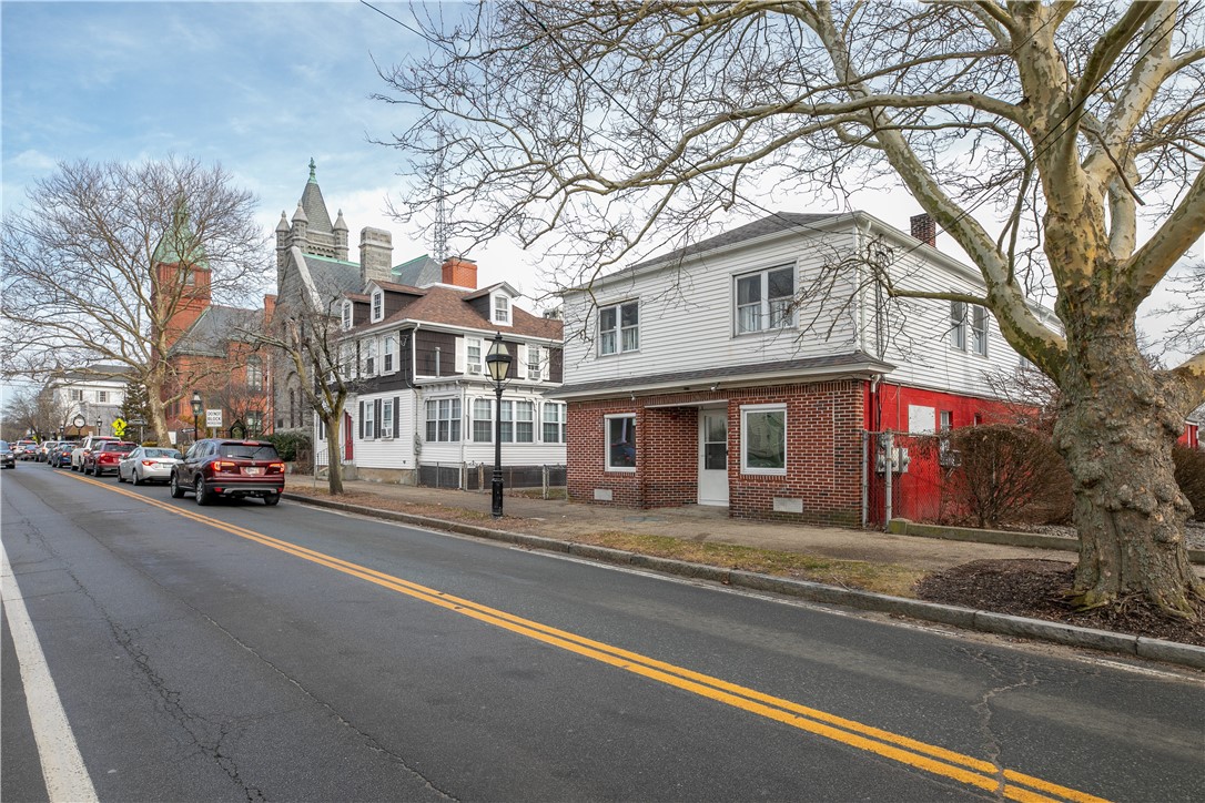 546 Main Street Warren, RI 02885 - Photo 2 of 21