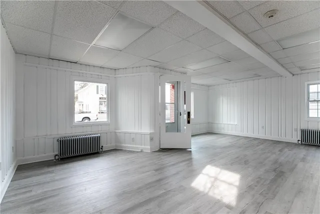 $1,650 | 546 Main Street, Warren, RI 02885