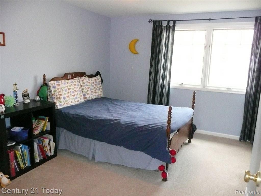 36101 Paddleford Road Farmington, MI 48331 - Photo 22 of 25 3rd Bedroom 13 x 11