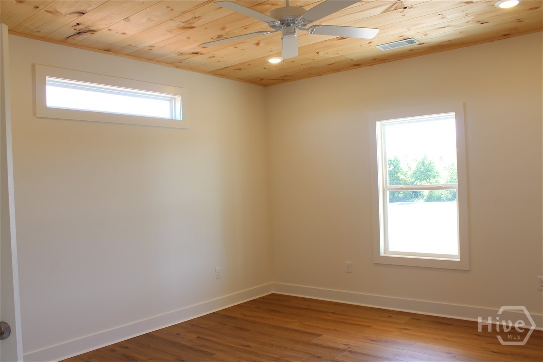 825 New Town Church Road Carlton, GA 30627 - Photo 21 of 49 Secondary bedroom