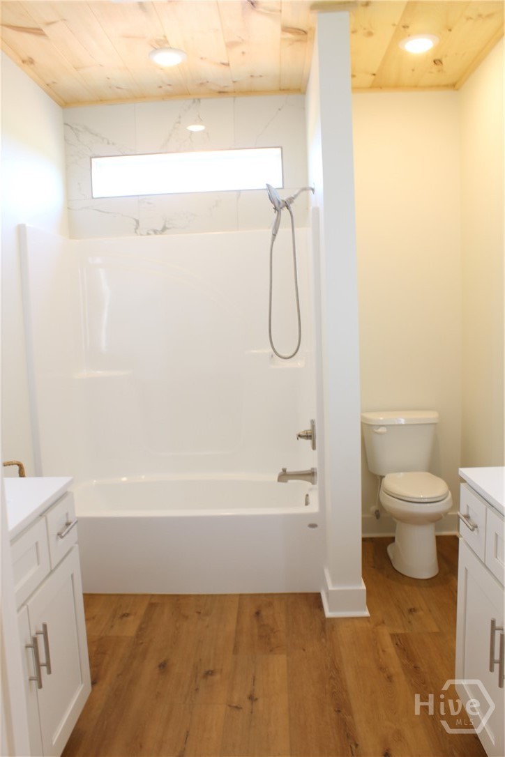 825 New Town Church Road Carlton, GA 30627 - Photo 26 of 49 Secondary bathroom