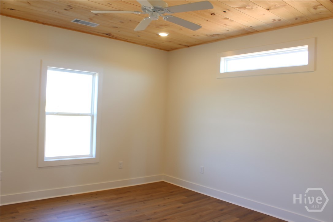 825 New Town Church Road Carlton, GA 30627 - Photo 29 of 49 Secondary bedroom