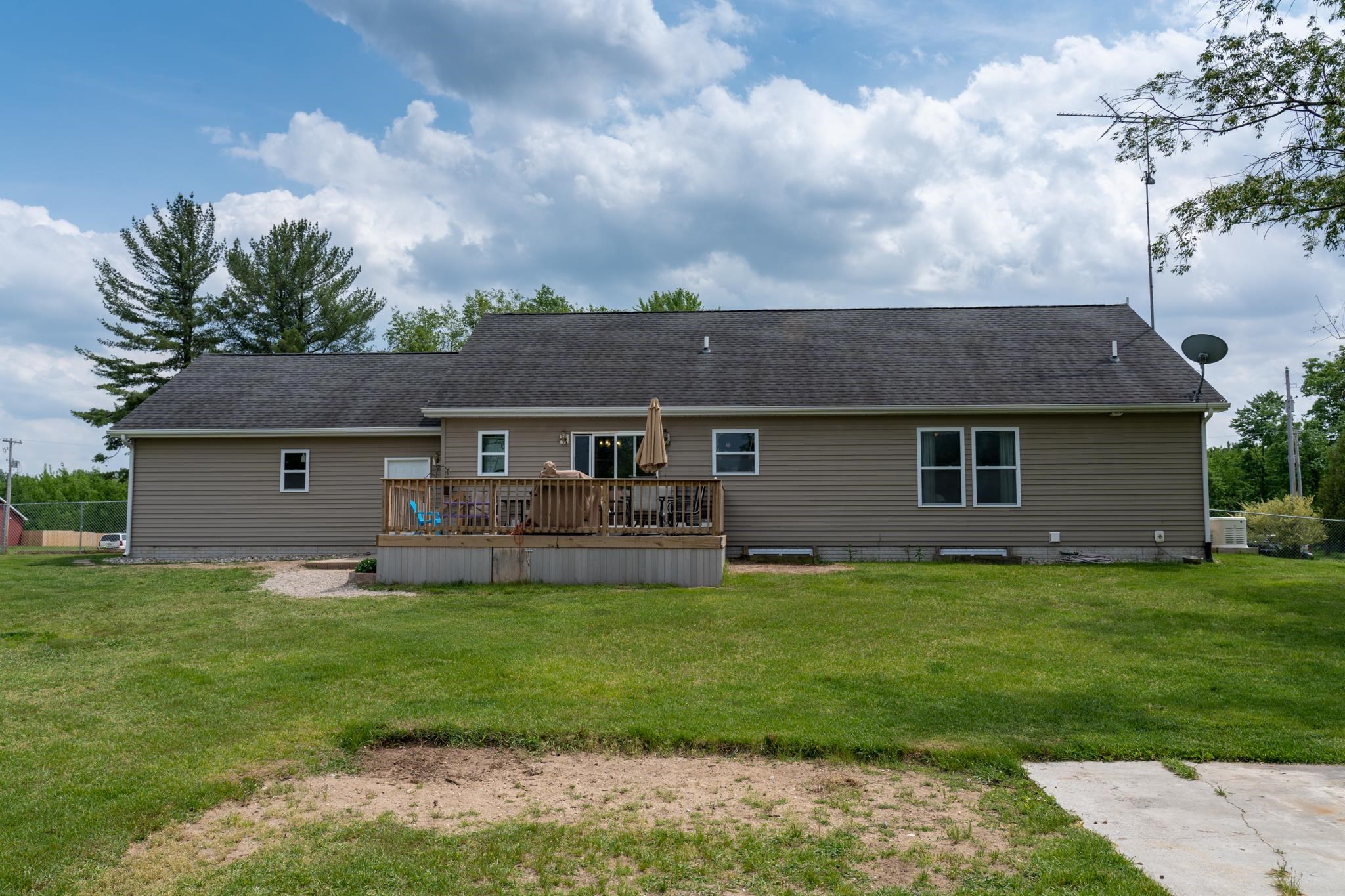 11315 East Valley Road Mount Pleasant, MI 48858 - Photo 50 of 55 1909680-49.JPG
