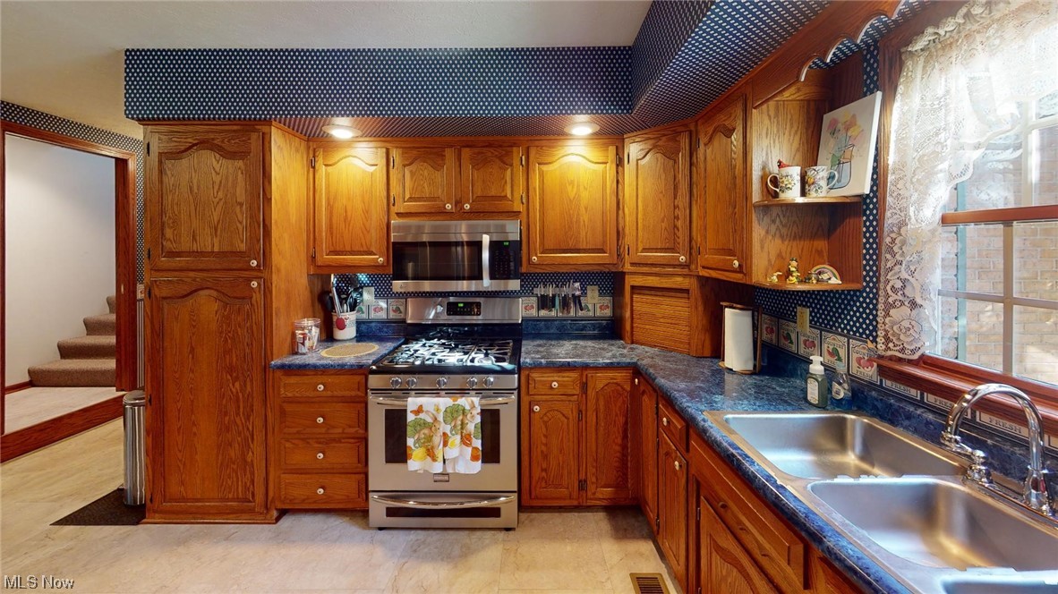 73 Dover Road Washington, WV 26181 - Photo 13 of 35