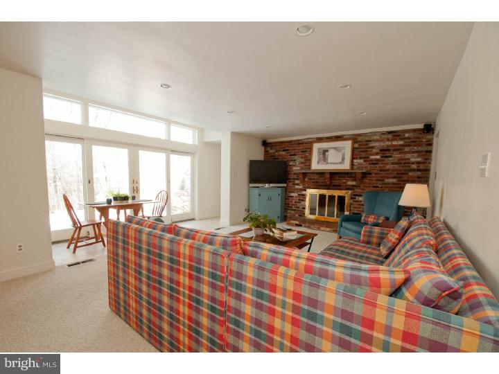 921 Penn Valley Road Media, PA 19063 - Photo 8 of 25 Living Room
