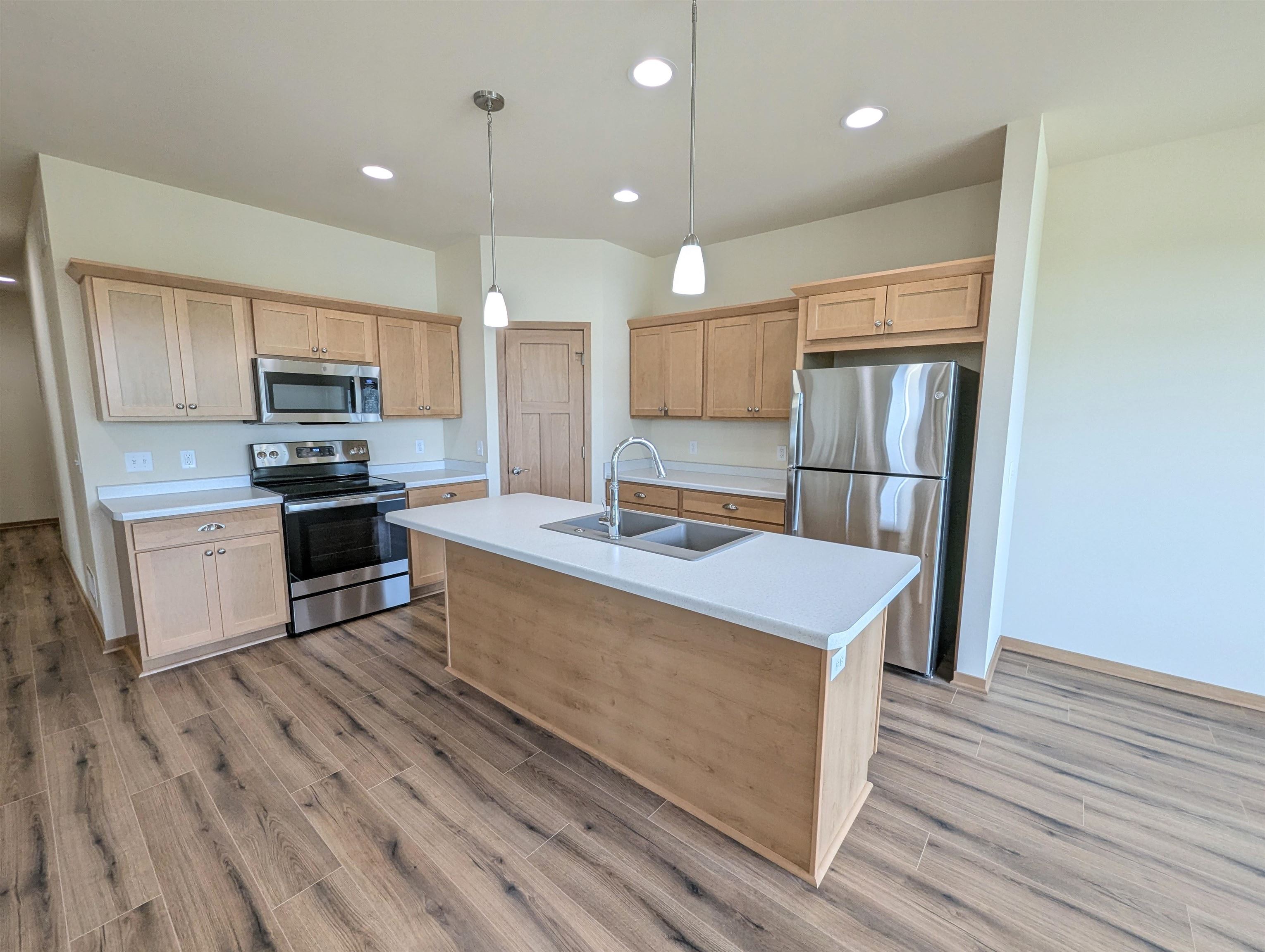 4817 Suelo Road Fitchburg, WI 53711 - Photo 5 of 33